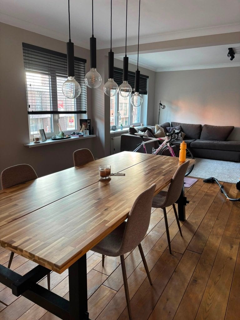 Solid wood dining table – seats 6 – IKEA SKOGSTA, Maison & Meubles, Comme neuf, 100 à 150 cm, Enlèvement, Rectangulaire