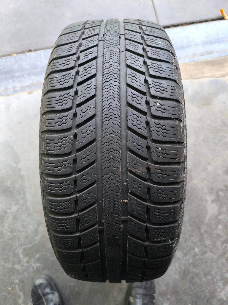 4 pneus d'hiver Michelin sur jante (225/55R16 95H), Autos : Pièces & Accessoires, Pneus & Jantes, Pneus hiver, 16 pouces, Véhicule de tourisme