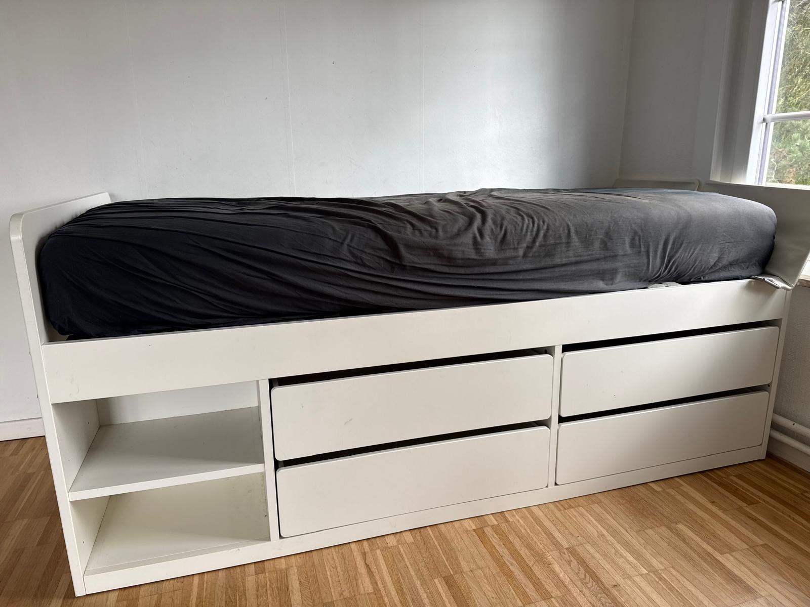 Ikea bed 90x200 met 4 opbergruimtes, Ophalen of Verzenden, Zo goed als nieuw
