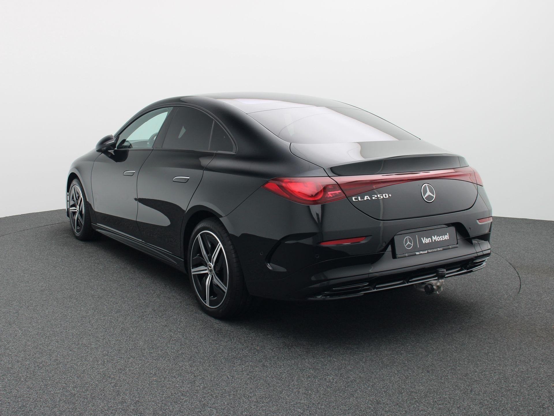 Mercedes-Benz CLA 250+ Sport Edition + TREKHAAK + MULTIBEAM, Auto's, Achterwielaandrijving, Gebruikt, 743 km, Zwart