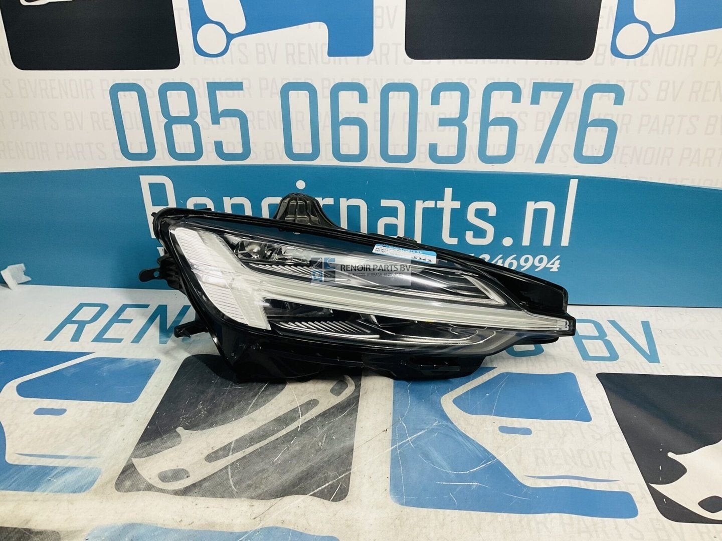 Koplamp Volvo V60 Full Led High Beam System Rechts 2-D10-536, Gebruikt, -, -, 6 maanden garantie