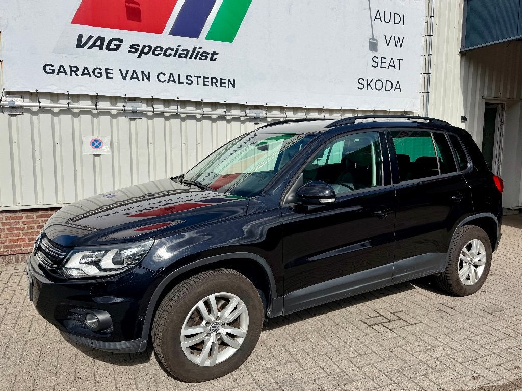 VW Tiguan 4motion 1400 benzine 6 versn, Auto's, Euro 5, Zwart, 4 cilinders, Zwart