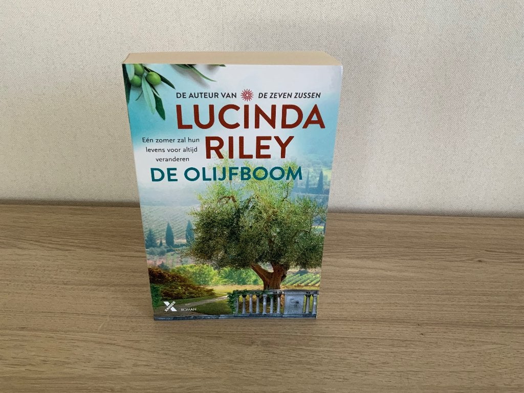 Boek: Lucinda Riley: de olijfboom, Boeken, Ophalen, Gelezen, Lucinda Riley