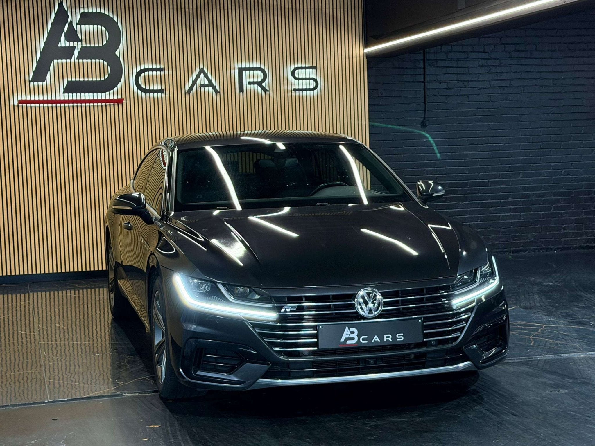 Volkswagen Arteon 1.5 TSI ACT R-Line DSG * GARANTIE 12 MOIS, Autos, Volkswagen, Cuir, Argent ou Gris, Entreprise, Noir