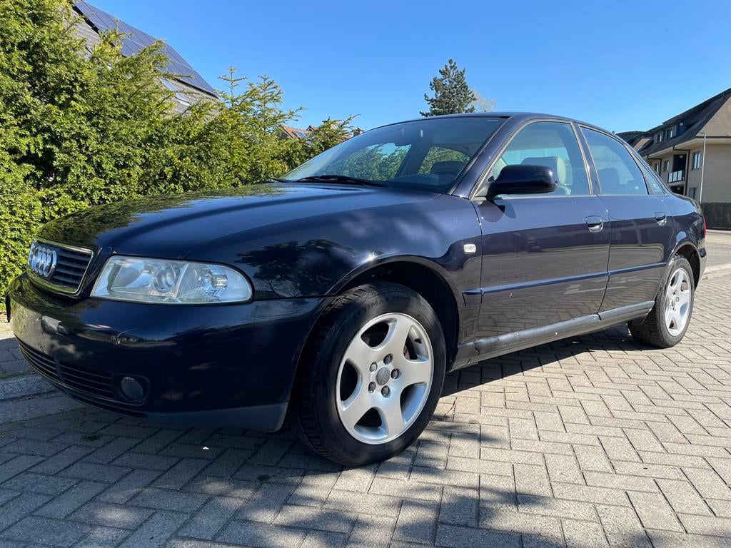 Audi A4 2,4 V6 benzine, Auto's, Audi, A4, Particulier, Onderhoudsboekje, Te koop