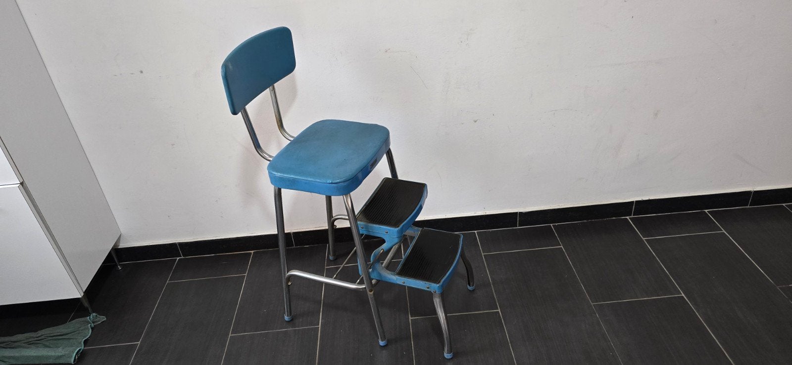 Oude vintage krukstoel uit de jaren 50, gedeeltelijk zeer st, Ophalen of Verzenden