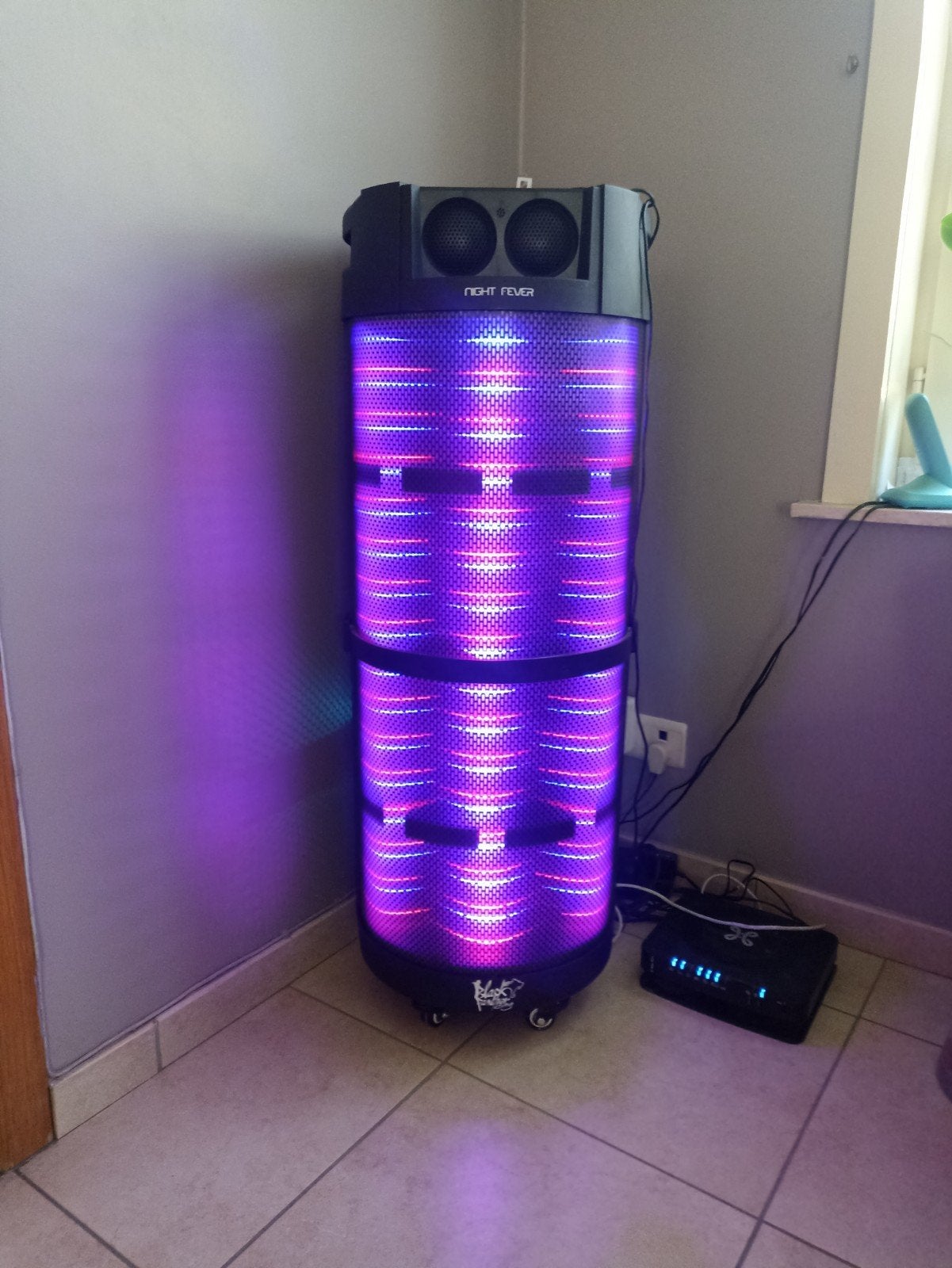 Enceinte de 500 w multicolore, Enlèvement