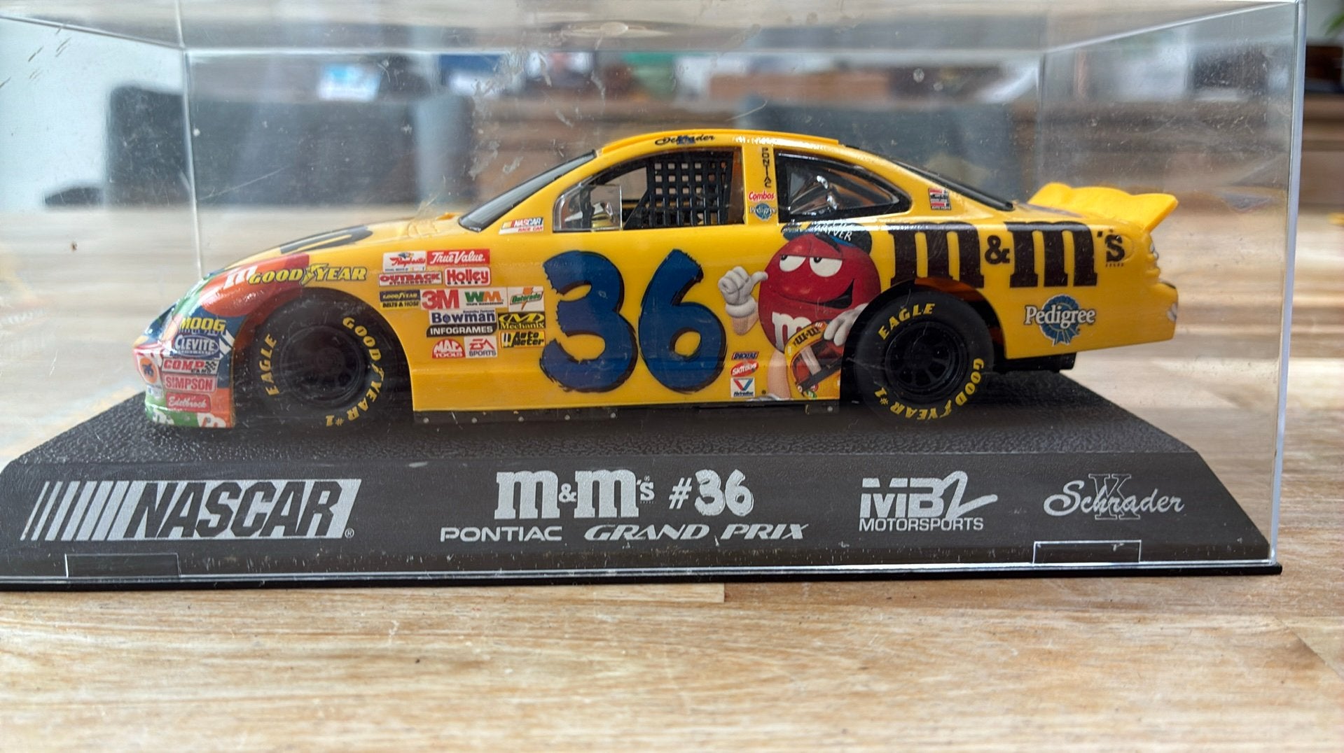 el: Scalextric NASCAR M&M’s #36 Pontiac– Ken Schrader, Hobby & Loisirs créatifs, Enlèvement ou Envoi, Comme neuf