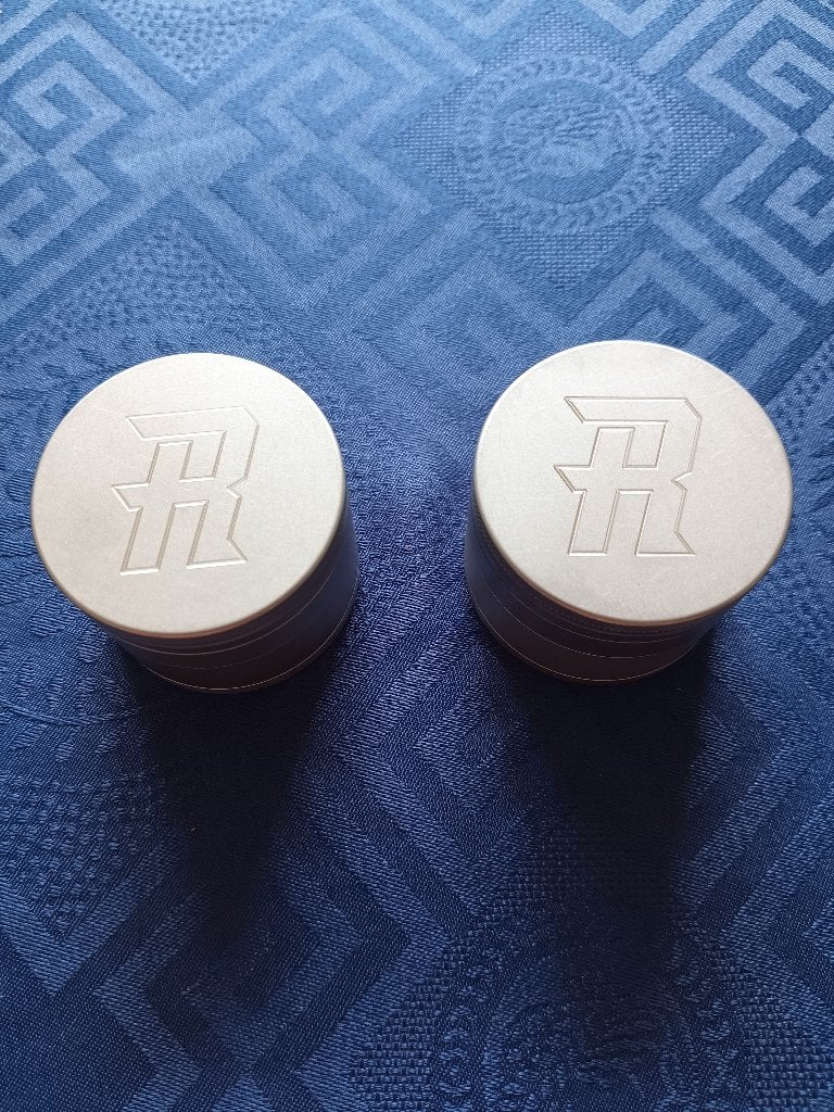 2x Herb Ripper SS 4 Piece Stainless Steel Grinder, Verzenden, Gebruikt, Overige typen