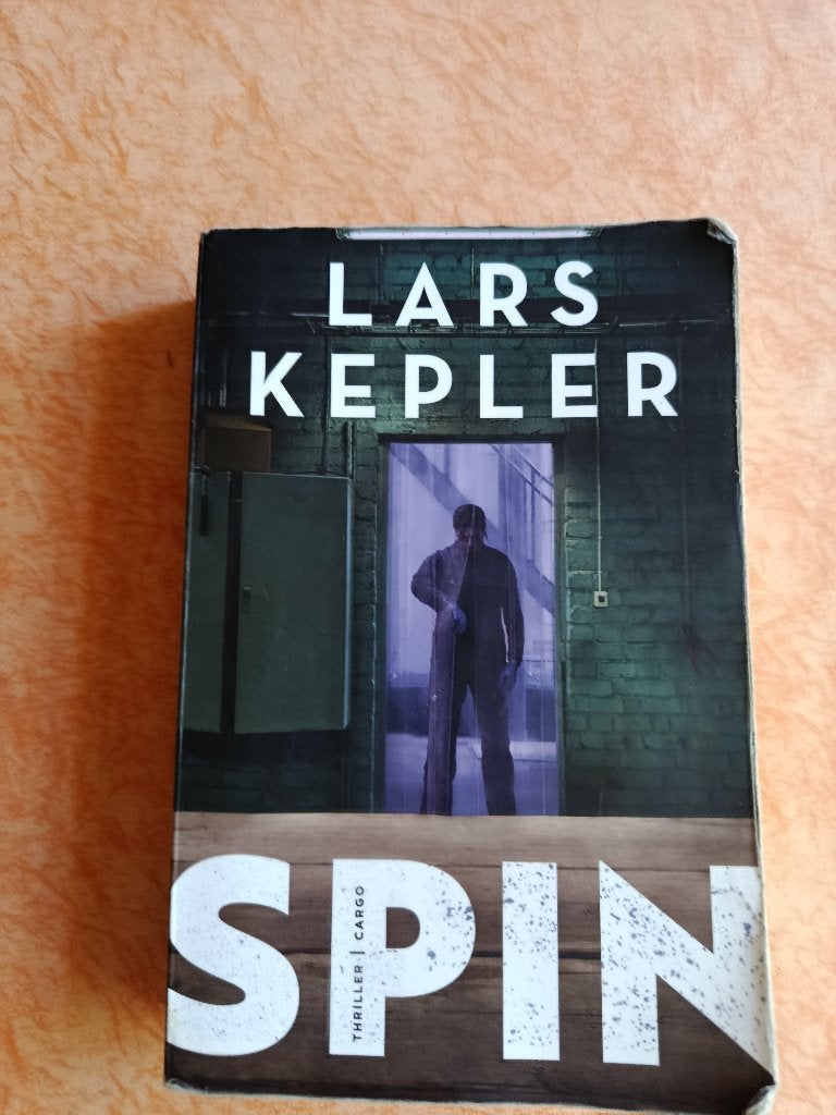 Spin, Lars Kepler - ISBN 9789403107516, Boeken, Thrillers, Gelezen, Scandinavië, Ophalen of Verzenden, Lars Kepler