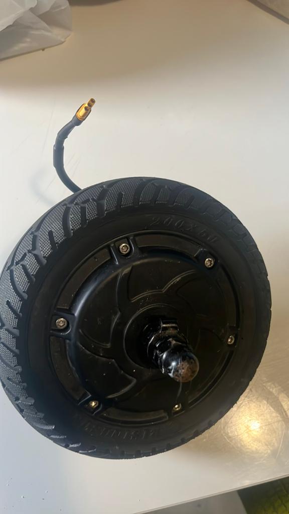 E step motor, Enlèvement, Comme neuf