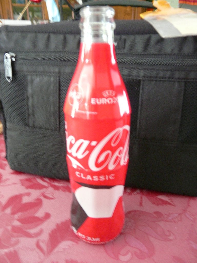 Bouteille en verre vide de Coca-Cola de UEFA 2024 de Géorgie, Collections, Marques & Objets publicitaires, Utilisé, Emballage