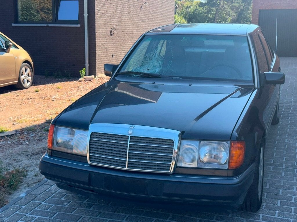 Mercedes 200D 1ste eigenaar, Autos, Mercedes-Benz, Achat, Série 200, Boîte manuelle, Particulier