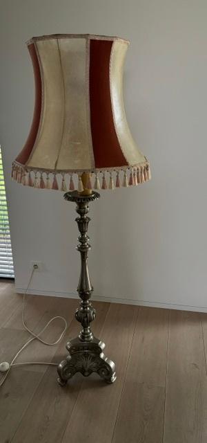 Lampadaire vintage en étain avec abat-jour original, Enlèvement