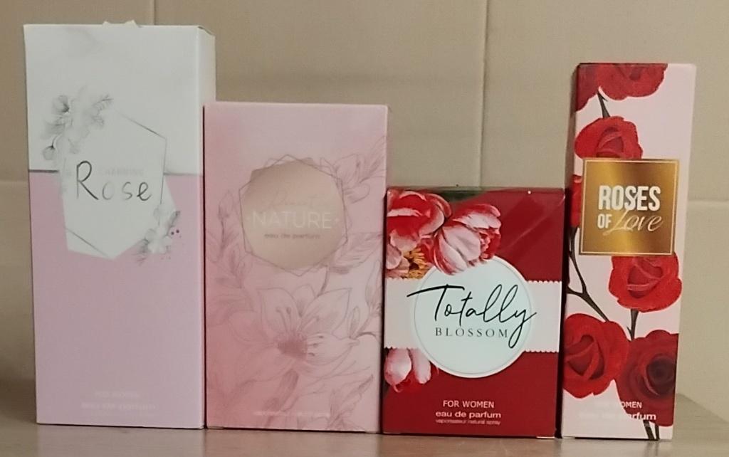 PARFUM / 4 FLACONS, Handtassen en Accessoires, Uiterlijk | Parfum, Ophalen, Nieuw