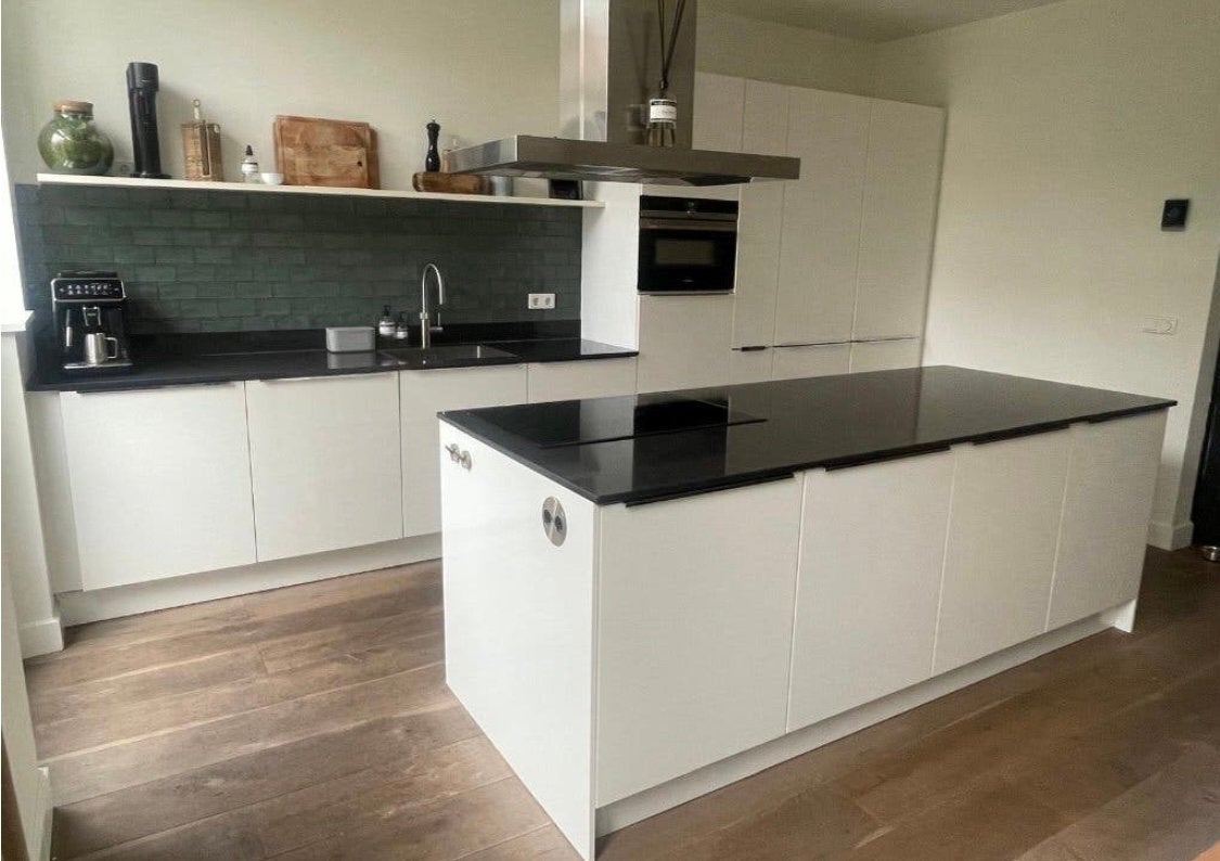 ✨ WITTE HOOGGLANS KEUKEN MET KOOKEILAND+ APPARATUUR  ✨, Greeploos, Wit, Graniet of Steen, Dubbelwandige keuken