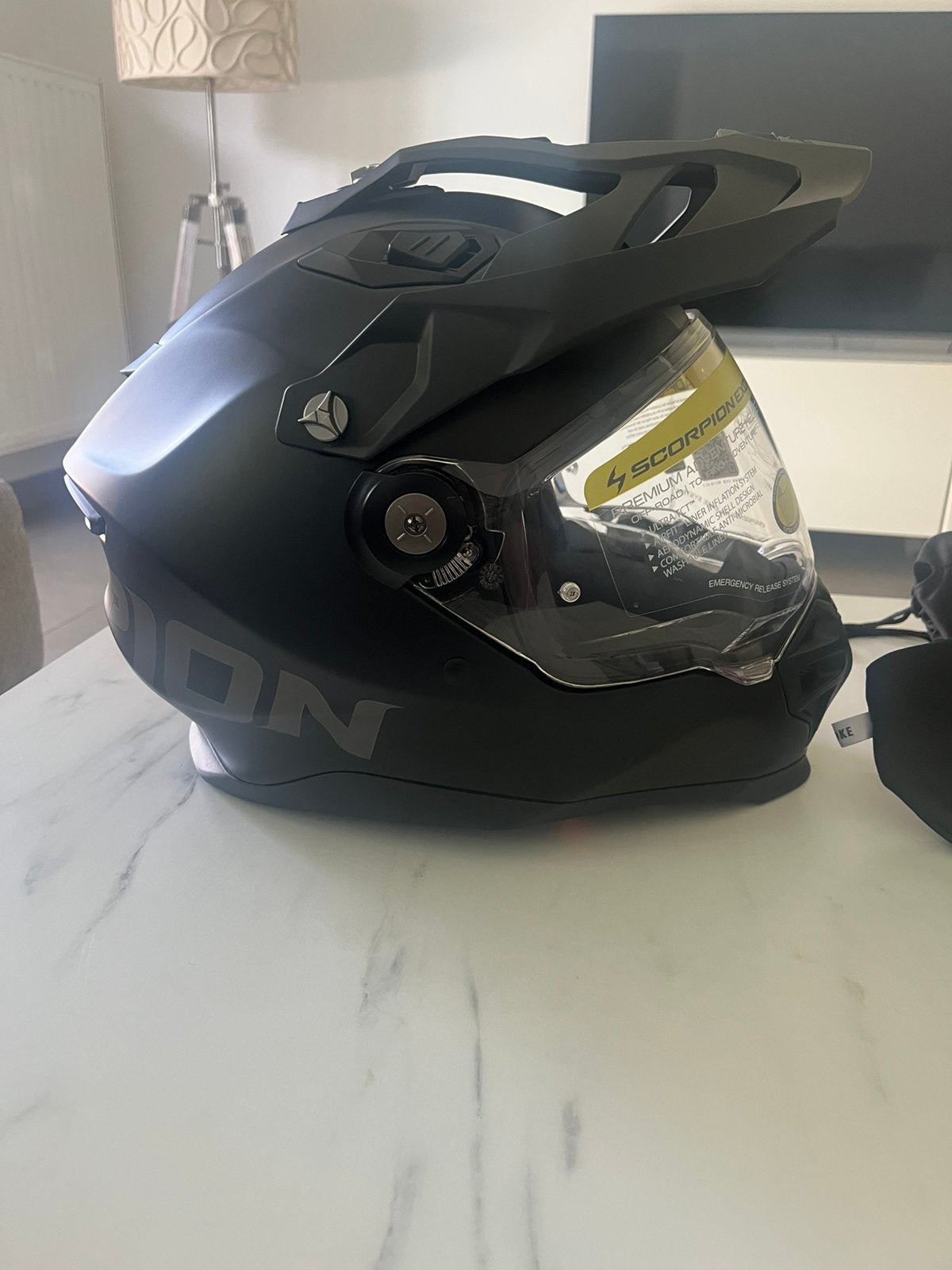 SCORPION ADF-9000 AIR SOLID MATTE HELM MAAT M, Motoren, Kleding | Motorhelmen, M, Ophalen of Verzenden