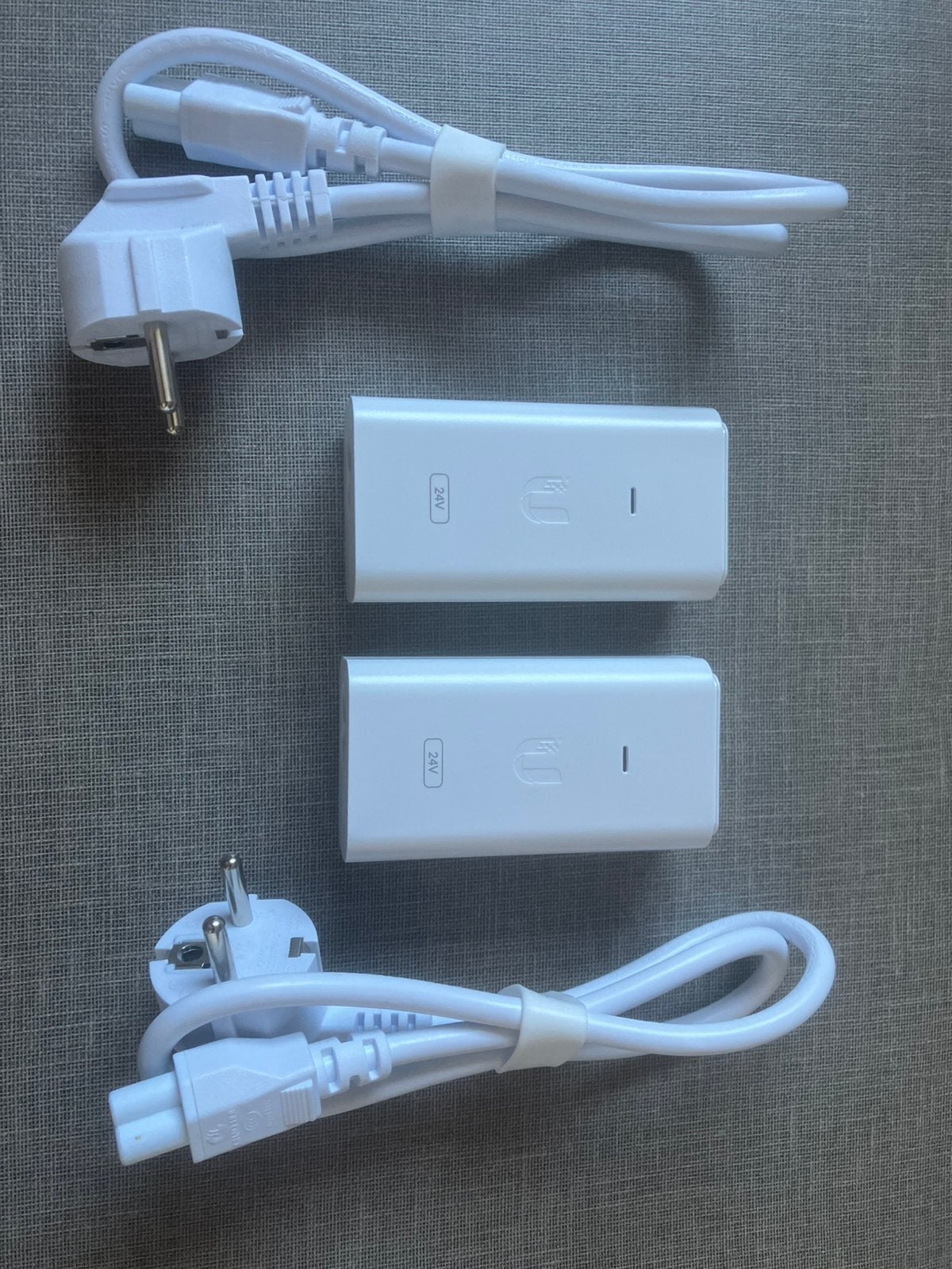Unifi PoE Injector 2 x POE-24-12W-G-WH (wit), Enlèvement ou Envoi, Neuf