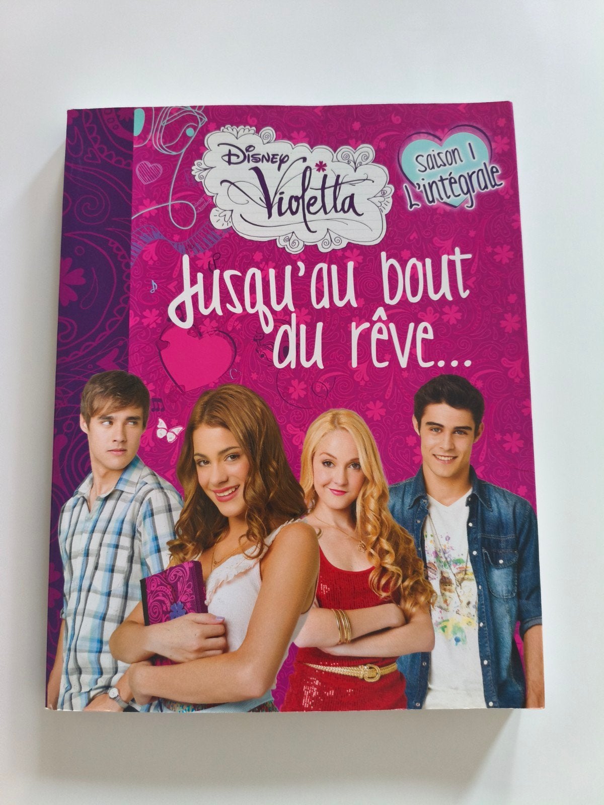 Disney Violetta – Saison 1 intégrale – Jusqu’au bout du rêve, Ophalen of Verzenden, Zo goed als nieuw, Fictie