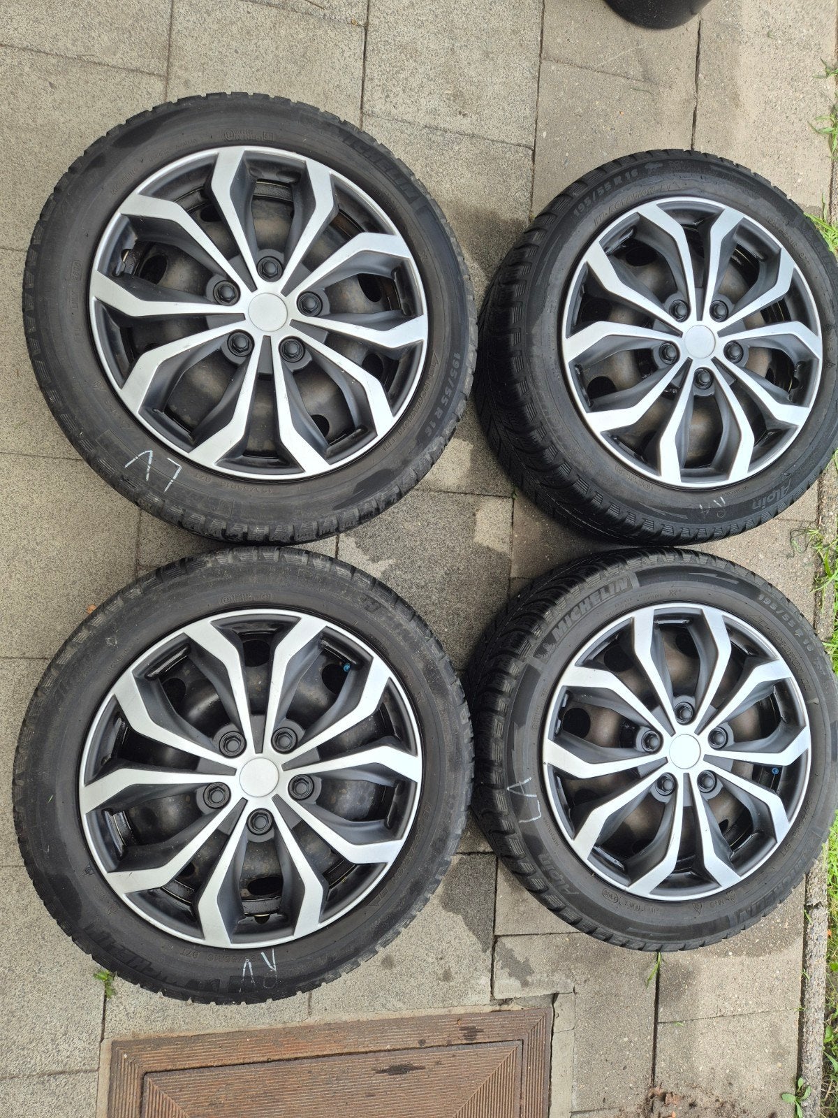 4 velgen met Michelin winterbanden 195/55 R16, Auto-onderdelen, Banden en Velgen, Ophalen, Gebruikt, Velg(en), 16 inch