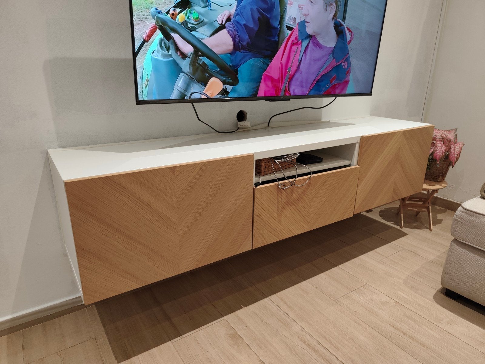 MEUBLE TV BESTA IKEA, Maison & Meubles, Enlèvement, Comme neuf, Chêne