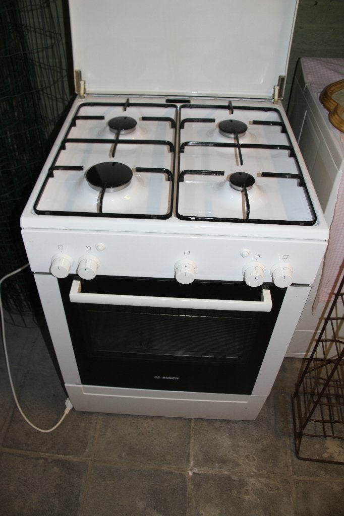 Cuisinière autoportante Bosch HGG 223120E, Electroménager, Gaz, 4 zones de cuisson, Comme neuf, Enlèvement