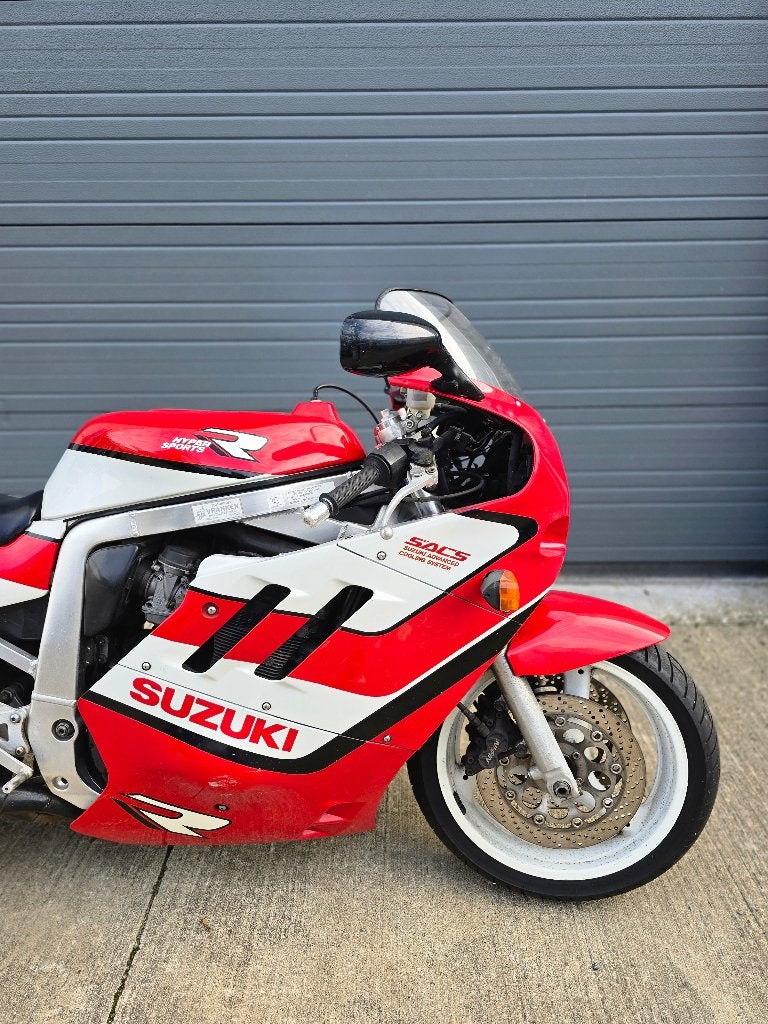 Suzuki GSXR750 1989, Motoren