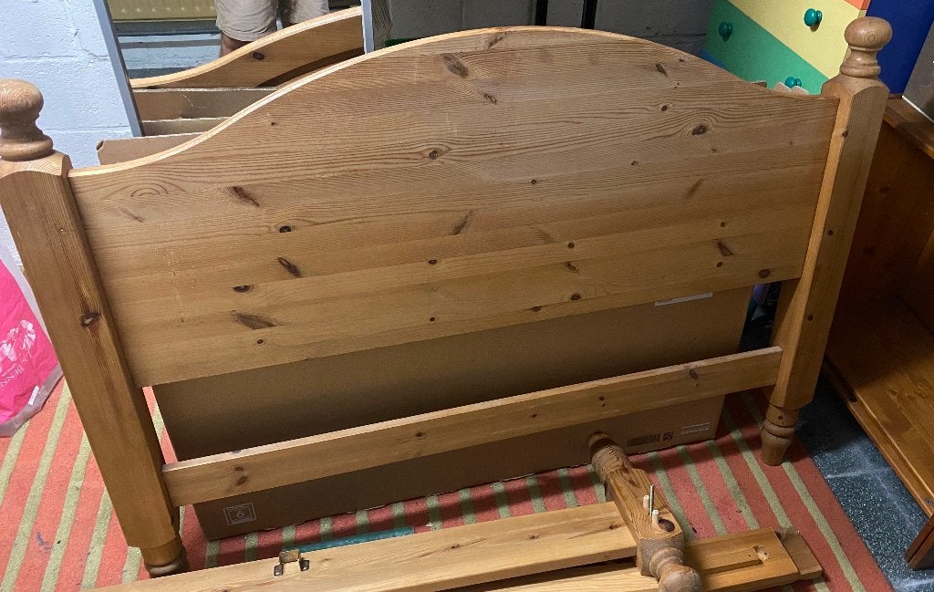 Cadre de lit en bois, Autres dimensions, Queen size, Brun, Enlèvement