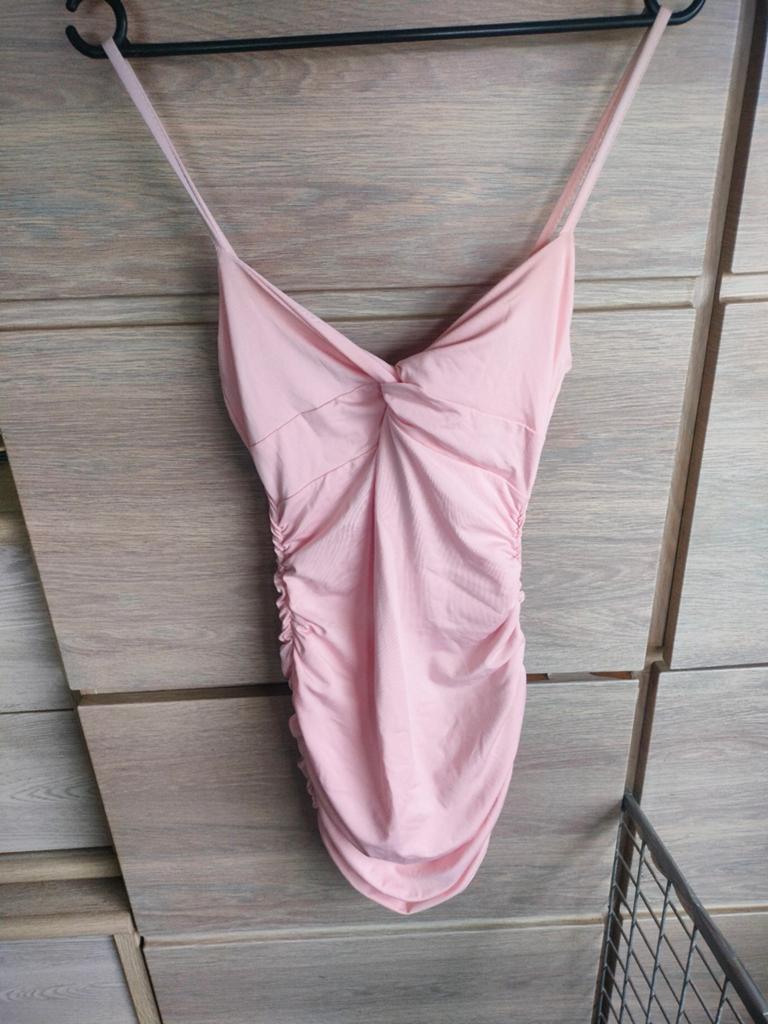 Nieuw kleedje xs, Ophalen