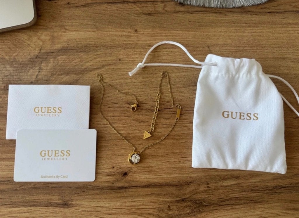 GUESS Jewellery ketting, Bijoux, Sacs & Beauté, Colliers, Neuf, Autres matériaux, Or, Avec pendentif, Avec cristal, Enlèvement ou Envoi