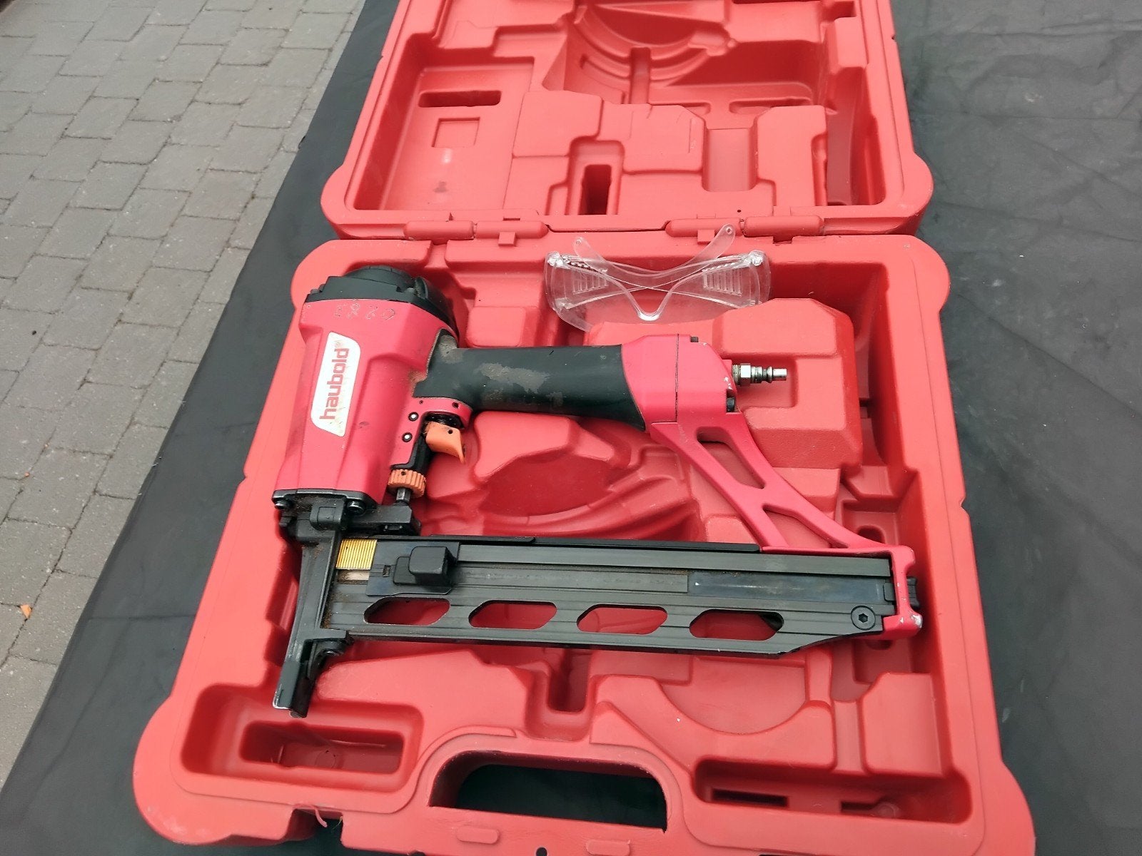 nietjes pistool op perslucht, Ophalen, Zo goed als nieuw
