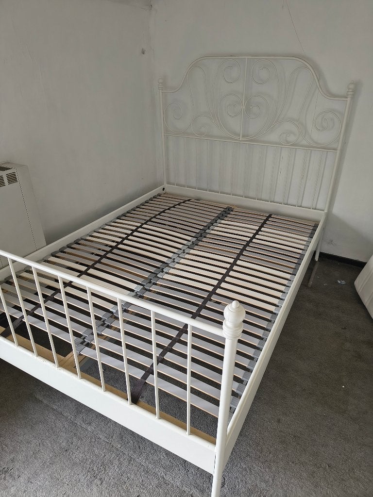 bed 140 cm ,  met lattenbodem, Ophalen, Gebruikt, 140 cm, Twijfelaar