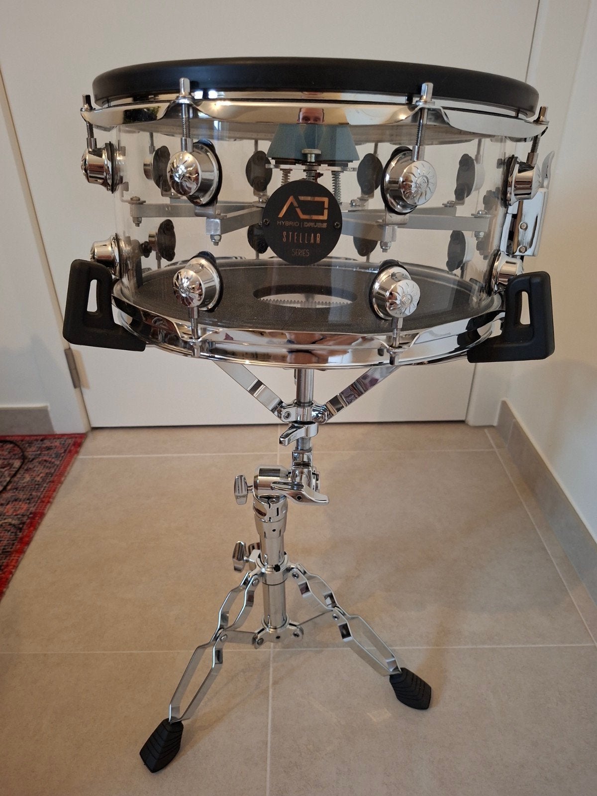AE Hybrid Stellar Custom snare in nieuwstaat!, Muziek en Instrumenten, Ophalen, Zo goed als nieuw