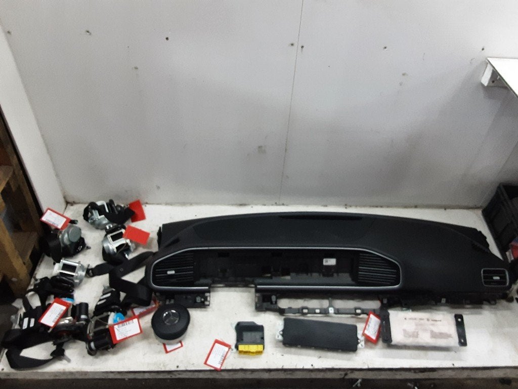 AIRBAG ENSEMBLE Mercedes-Benz GLE (V167) (01-2018/05-2021), Mercedes-Benz, Mevr. I. Hauben, Utilisé, Rue de l'Espoir 34 34
4030  GRIVEGNÉE, BE