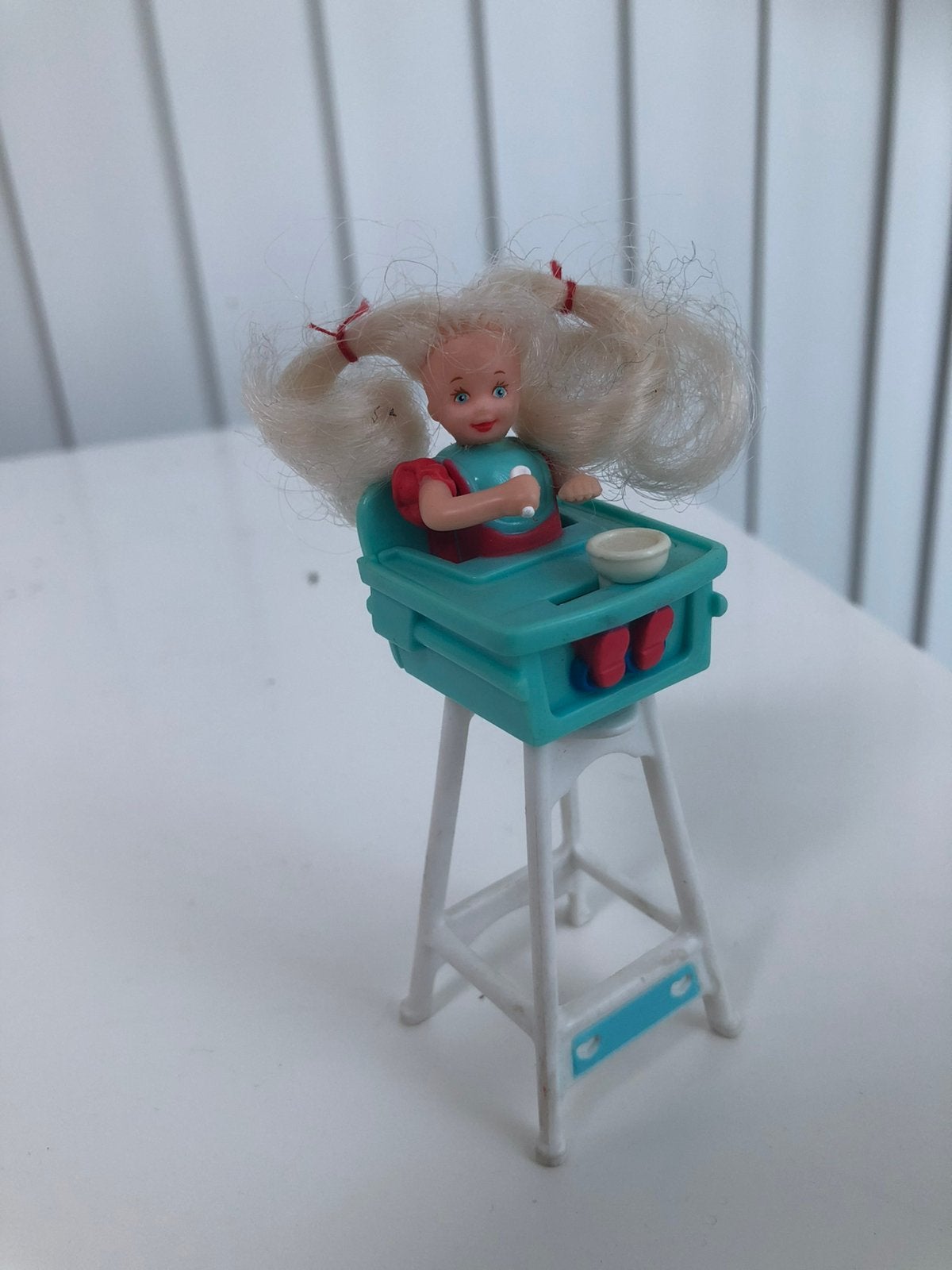 Barbie "Kelly" Doll in kinderstoel Mattel 1998, Ophalen of Verzenden, Gebruikt, Popje