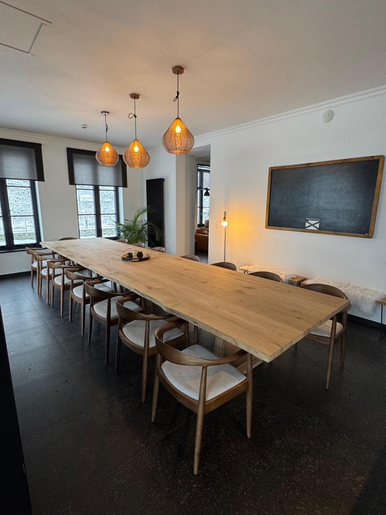 tables robustes, solides, chêne, ovales, personnalisées, Articles professionnels, Aménagement de Bureau & Magasin | Mobilier de bureau & Aménagement