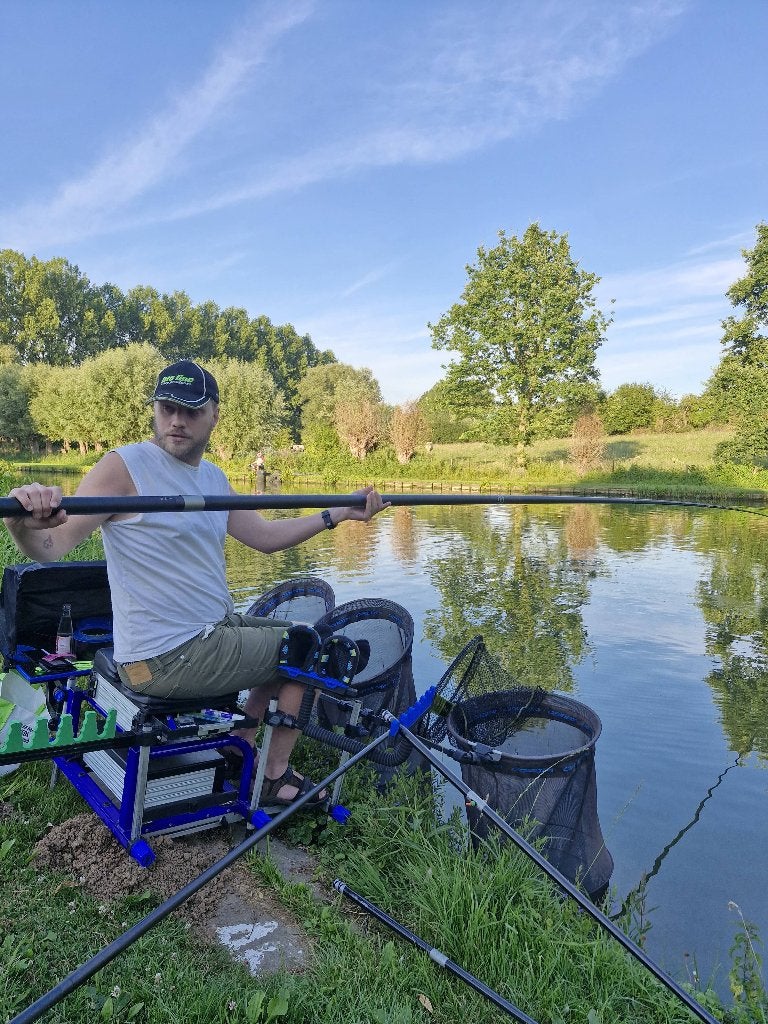 Rive zitkist met frontbar en 11,5 hengel!, Watersport en Boten, Hengelsport | Witvissen, Gebruikt, Complete set, Ophalen