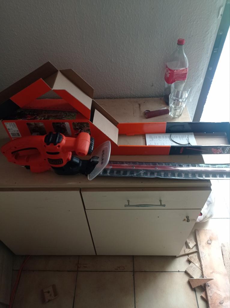 Heggenschaar merk black and decker, Tuin en Terras, Heggenscharen, Ophalen