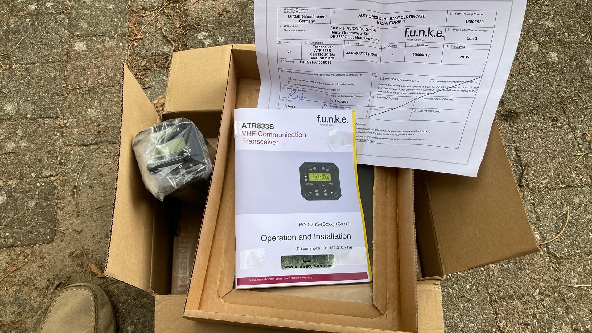 Nieuw met EASA Form 1: f.u.n.k.e. ATR833S VHF Transceiver, Enlèvement, Neuf, Autres types