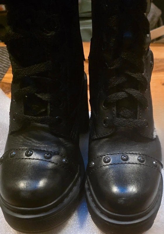 Dr. Martens laarzen, Zwart, Lage of Enkellaarzen, Ophalen of Verzenden, Zo goed als nieuw