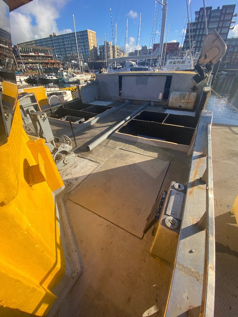 Catamaran, Ophalen, 10 m, Gebruikt, Binnenboordmotor