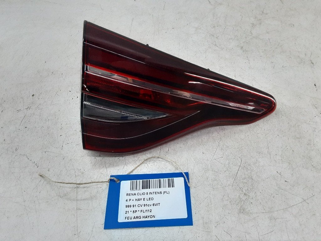 PANNEAU ARRIÈRE GAUCHE AVEC LAMPE Renault Clio V (RJAB), Renault, Mevr. I. Hauben, Utilisé, Rue de l'Espoir 34 34
4030  GRIVEGNÉE, BE