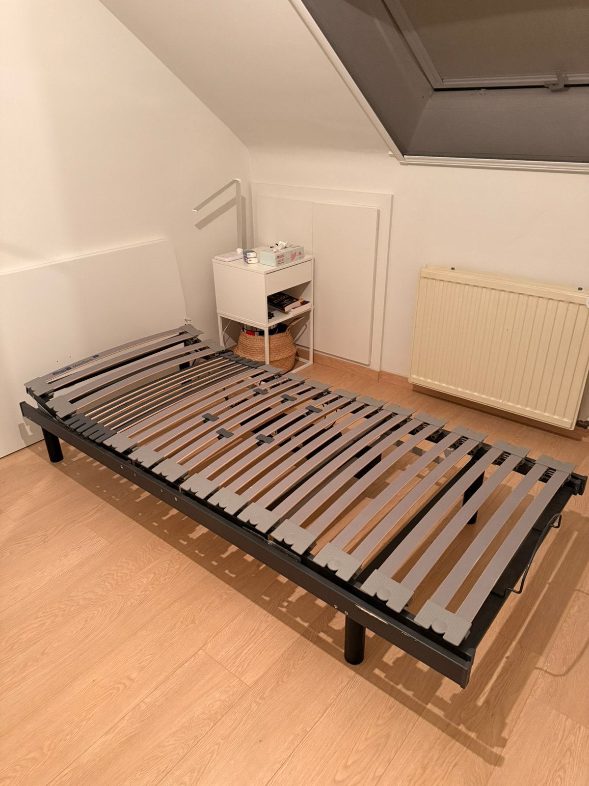 Sommier electrique 90cm x 200 cm, 90 cm, Une personne, Enlèvement, Utilisé