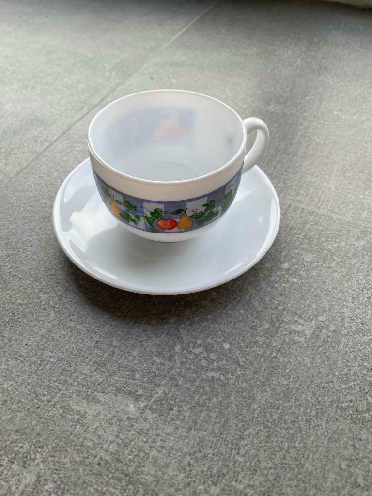 Set de 12 tasses et sous-tasses neufs, Enlèvement