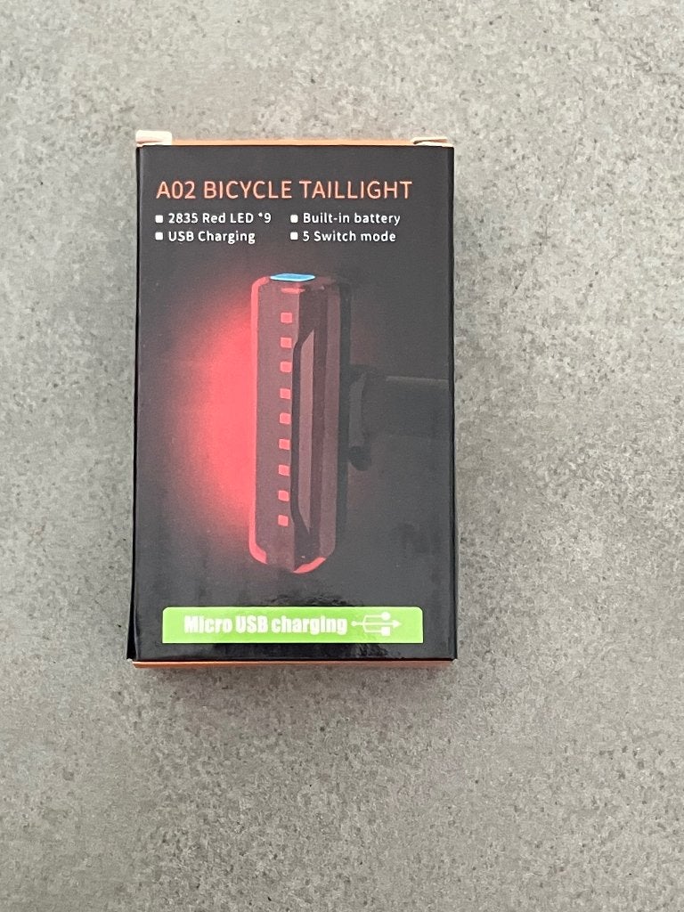 Achterlicht fiets, Fietsen en Brommers, Fietsaccessoires | Fietsverlichting, Ophalen, Oplaadbaar, Nieuw, Achterlicht