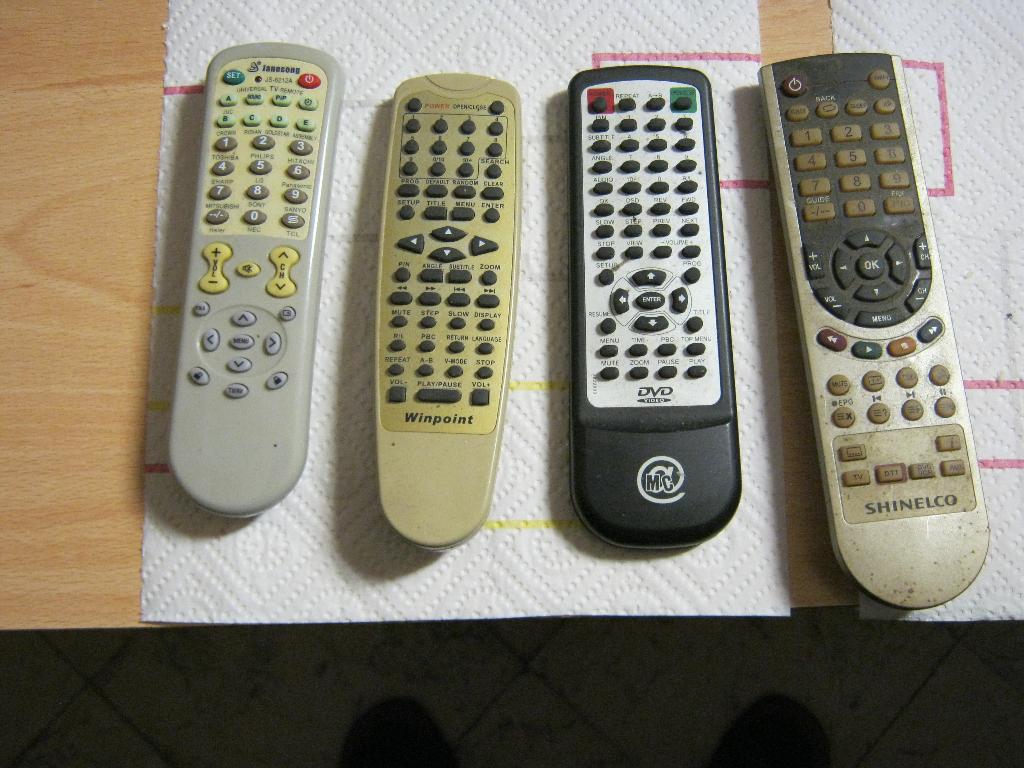 Je vends   télécommandé, TV, Hi-fi & Vidéo, Enlèvement ou Envoi, Utilisé, Originale, Récepteur ou Amplificateur