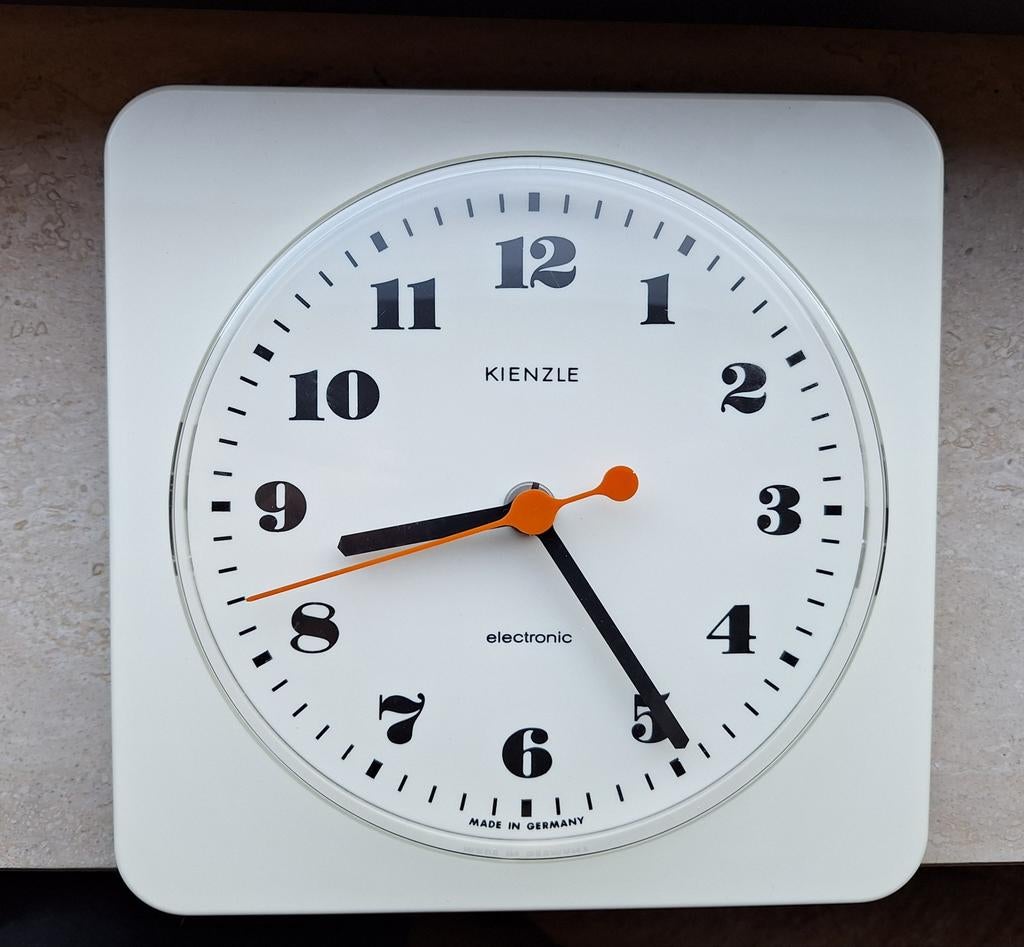 Vintage Kienzle wandklok, Huis en Inrichting, Woonaccessoires | Klokken, Ophalen of Verzenden, Gebruikt, Wandklok
