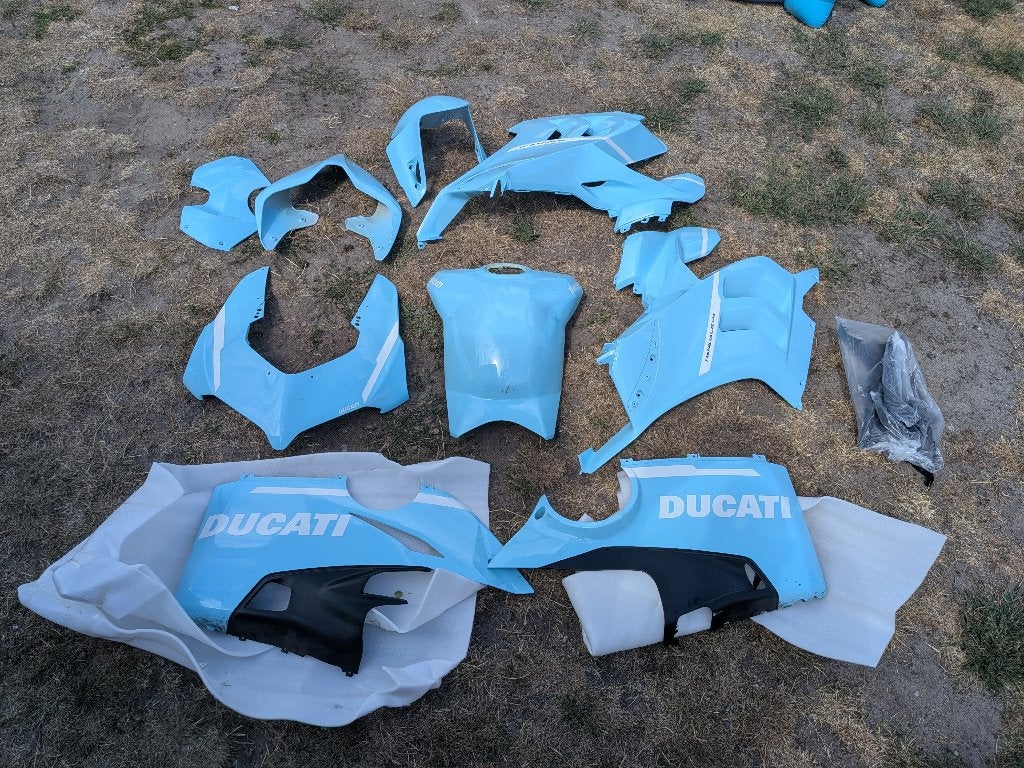 Kuipset ducati panigale v4 lightblue/babyblue, Enlèvement, Utilisé
