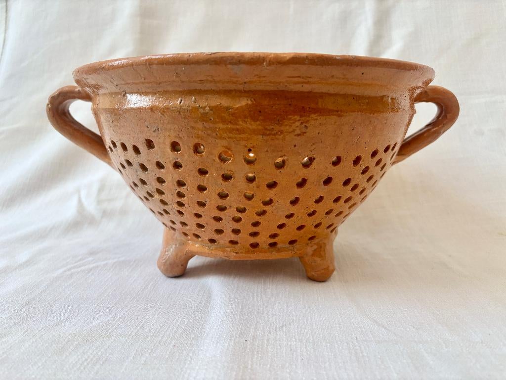 Antiek terracotta vergiet (18de eeuws), Verzenden