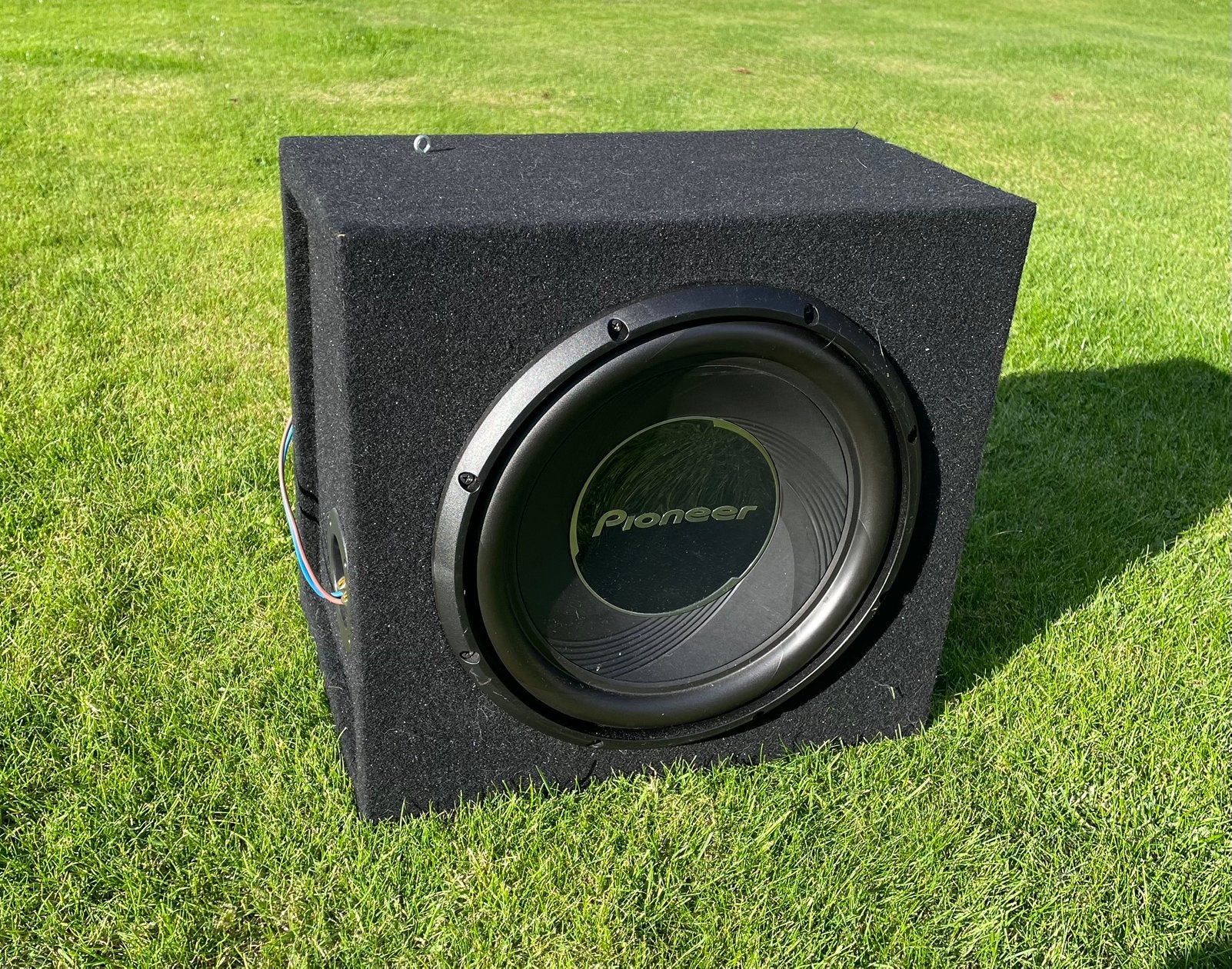 Subwoofer pioneer 500watt, Auto diversen, Autospeakers, Ophalen, Zo goed als nieuw